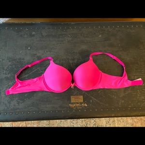Victoria Secrets Push Up Bra
